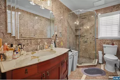318 Briarcliff Lane, Paramus, NJ 07652 - Photo 8