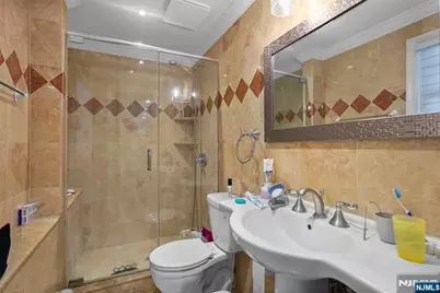 318 Briarcliff Lane, Paramus, NJ 07652 - Photo 22