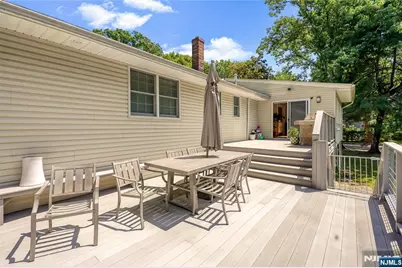 318 Briarcliff Lane, Paramus, NJ 07652 - Photo 26