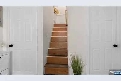 93 27th Street, Bayonne, NJ 07002 - Photo 18