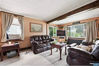 809 Elm Avenue, Ridgefield, NJ 07657 - Photo 4