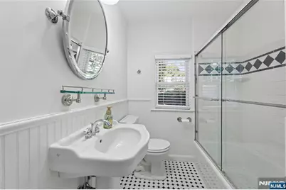 166 Crescent Avenue, Waldwick, NJ 07463 - Photo 18