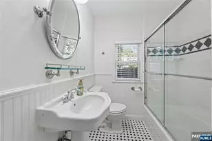 166 Crescent Ave, Waldwick, NJ 07463 - Photo 18