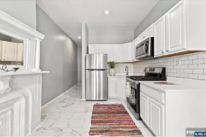 363 Forrest Street, Jersey City, NJ 07304 - Photo 8