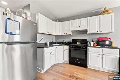 363 Forrest Street, Jersey City, NJ 07304 - Photo 20