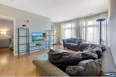 4422 Riverview Avenue 422 #422, Englewood, NJ 07631 - Photo 12