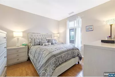 4422 Riverview Avenue 422 #422, Englewood, NJ 07631 - Photo 14