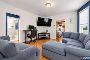 51 2nd St, Bound Brook, NJ 08805 - Photo 2