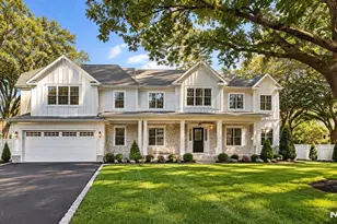 85 Oliver Rd, Paramus, NJ 07652 - Photo 1