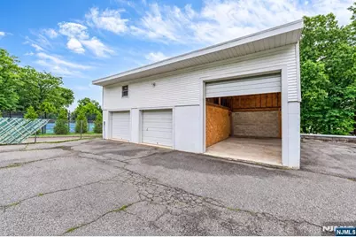 255 Fairview Avenue, Verona, NJ 07044 - Photo 32