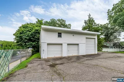 255 Fairview Avenue, Verona, NJ 07044 - Photo 4