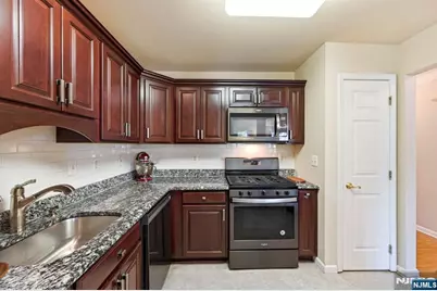 347 Winthrop Drive 3114 #3114, Nutley, NJ 07110 - Photo 14