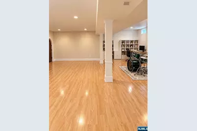 120 White Pine Court U114 #U114, Paramus, NJ 07652 - Photo 14