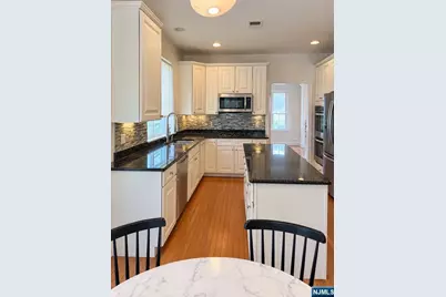 120 White Pine Court U114 #U114, Paramus, NJ 07652 - Photo 6