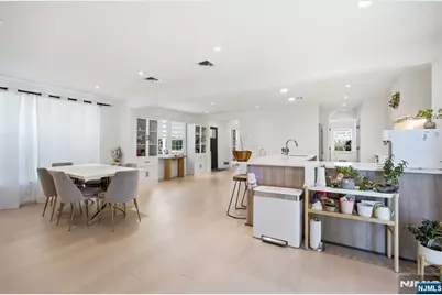 130 Surrey Lane, Tenafly, NJ 07670 - Photo 8