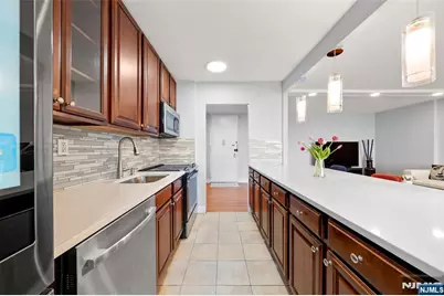 200 Winston Drive 1017 #1017, Cliffside Park, NJ 07010 - Photo 8