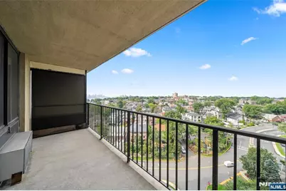 200 Winston Drive 1017 #1017, Cliffside Park, NJ 07010 - Photo 18