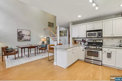 438 Santiago Court, Mahwah, NJ 07430 - Photo 22