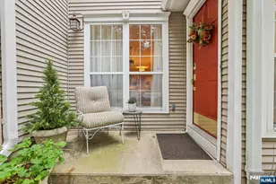 438 Santiago Ct, Mahwah, NJ 07430 - Photo 2