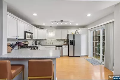 438 Santiago Court, Mahwah, NJ 07430 - Photo 18
