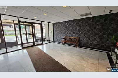 233 12th Street 1J #1J, Palisades Park, NJ 07650 - Photo 2