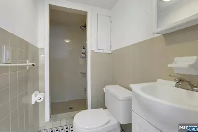 198 Scharer Avenue, Northvale, NJ 07647 - Photo 36