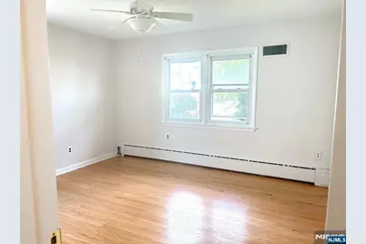 316 Sanford Avenue, Lyndhurst Township, NJ 07071 - Photo 8