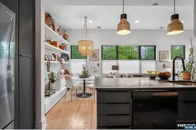 51-02 Greenwood Avenue 2A #2A, Montclair, NJ 07042 - Photo 8