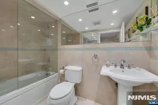 2 Eliot Ct, Teaneck Township, NJ 07666 - Photo 20