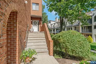 2 Eliot Ct, Teaneck Township, NJ 07666 - Photo 2