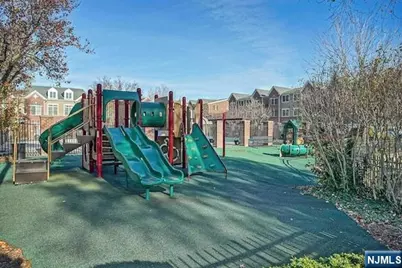 172 Price Court 172 #172, West New York, NJ 07093 - Photo 24