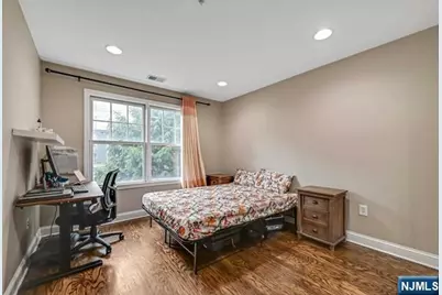 172 Price Court 172 #172, West New York, NJ 07093 - Photo 12