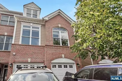 172 Price Court 172 #172, West New York, NJ 07093 - Photo 2