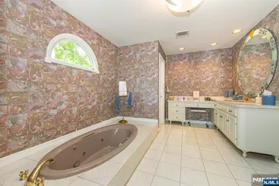 2 Blueberry Court, Mahwah, NJ 07430 - Photo 20