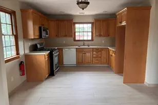 254 Phillips Ave, South Hackensack Township, NJ 07606 - Photo 6