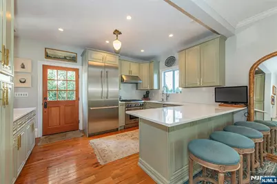 85 Evergreen Avenue, Bloomfield, NJ 07003 - Photo 16