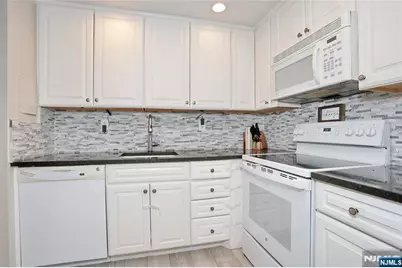 550 Fairview Avenue 302 #302, Westwood, NJ 07675 - Photo 18