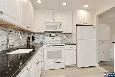 550 Fairview Avenue 302 #302, Westwood, NJ 07675 - Photo 20