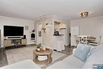 550 Fairview Avenue 302 #302, Westwood, NJ 07675 - Photo 10