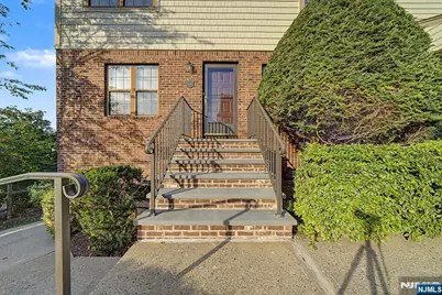 101 Oak Street E7 #E7, Oakland, NJ 07436 - Photo 2