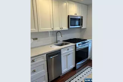 209 Grand Avenue A #A, Rutherford, NJ 07070 - Photo 4