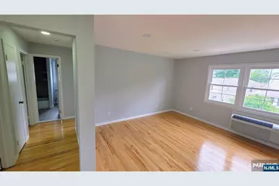 150 Jay Avenue, Lyndhurst Township, NJ 07071 - Photo 16
