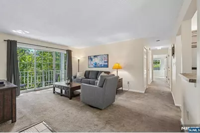 945 Juniper Way, Mahwah, NJ 07430 - Photo 4
