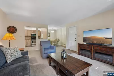 945 Juniper Way, Mahwah, NJ 07430 - Photo 8
