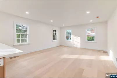 353 Oakdene Avenue, Leonia, NJ 07605 - Photo 4