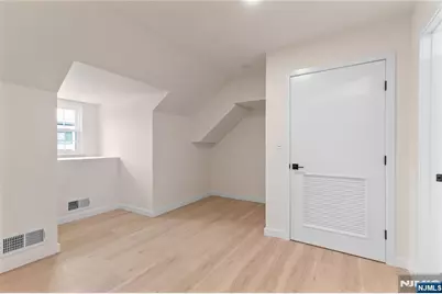 353 Oakdene Avenue, Leonia, NJ 07605 - Photo 22