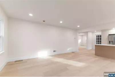 353 Oakdene Avenue, Leonia, NJ 07605 - Photo 6