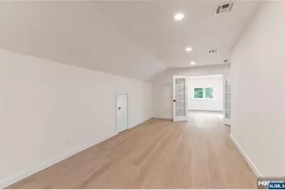 353 Oakdene Avenue, Leonia, NJ 07605 - Photo 18