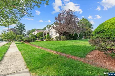 353 Oakdene Avenue, Leonia, NJ 07605 - Photo 24