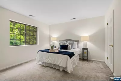 2902 Mark Twain Way, Mahwah, NJ 07430 - Photo 18
